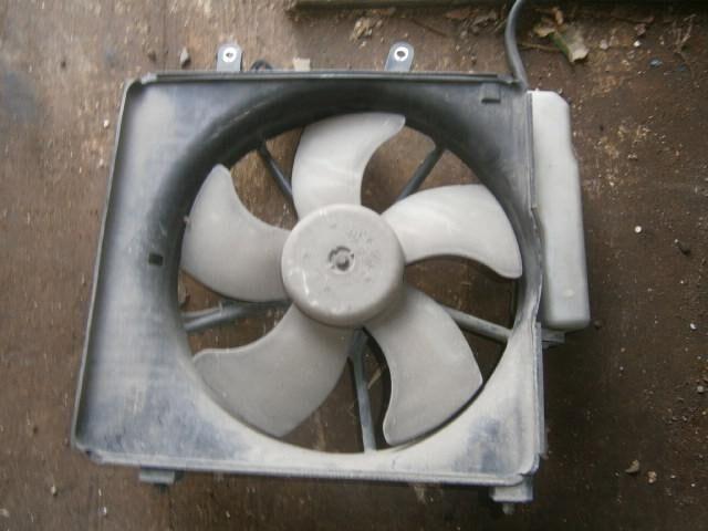 Диффузор радиатора Хонда Фит в Славгороде 24029